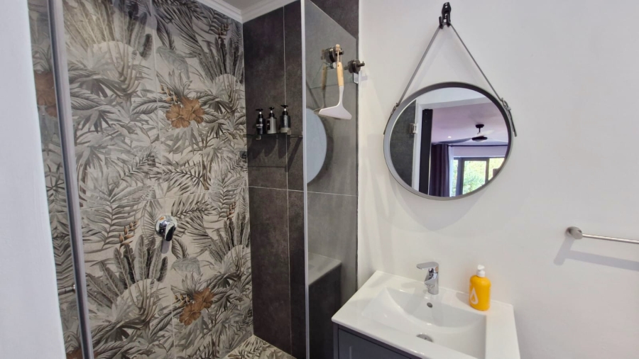 2 Bedroom Property for Sale in Crofters Valley Western Cape